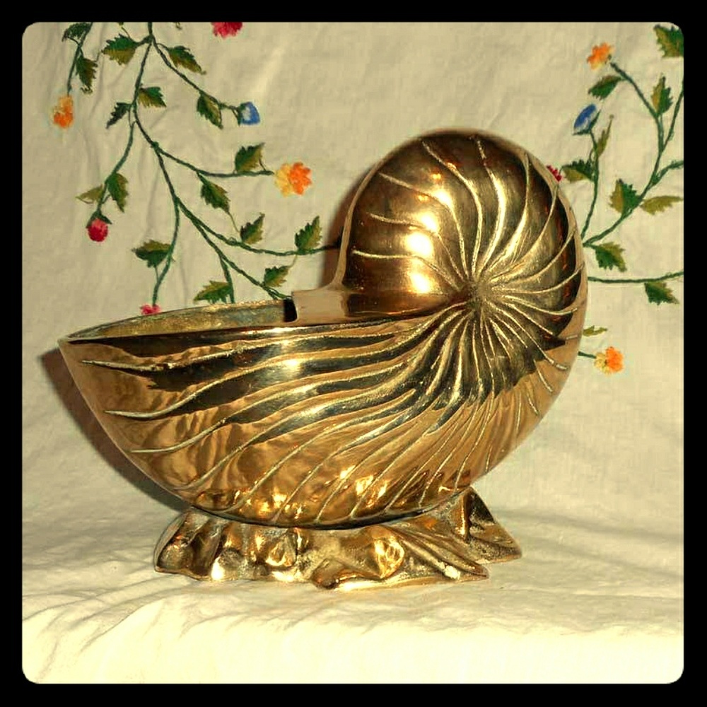 Beautiful solid brass Vintage Naitilus